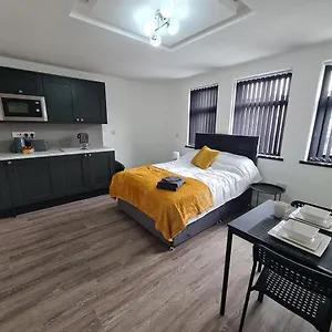 By Bic Legends 3 Apartment