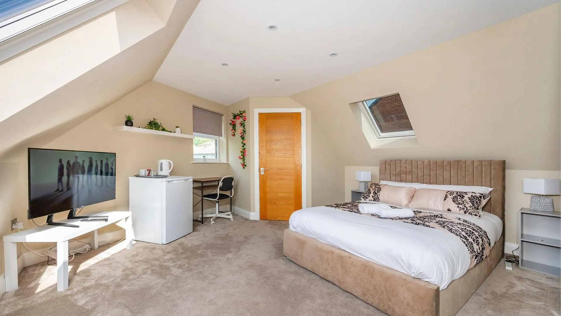 *Rb7C* For Your Most Relaxed & Cosy Stay + Free Parking + Free Fast Wifi * バットレイ